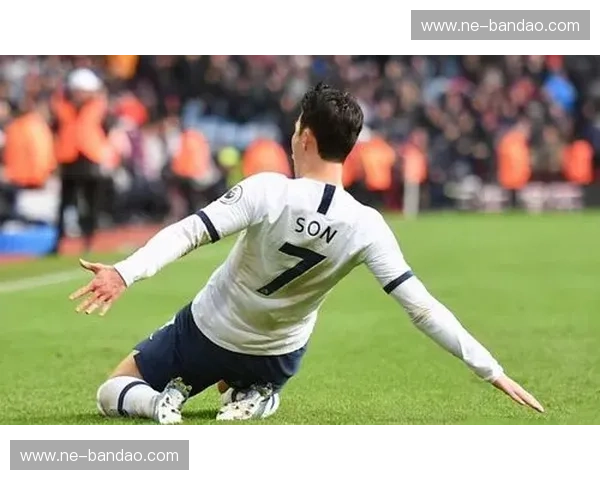 热刺vs女王公园：白百合绽放，雄狮怒吼——一场关乎荣耀与梦想的绿茵对决